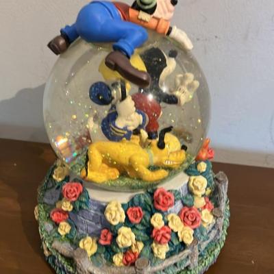 Vintage 90s Disney Mickey Mouse and Friends Musical Glitter Snow Globe Plays Zip-A-Dee-Doo-Dah 7.5”h