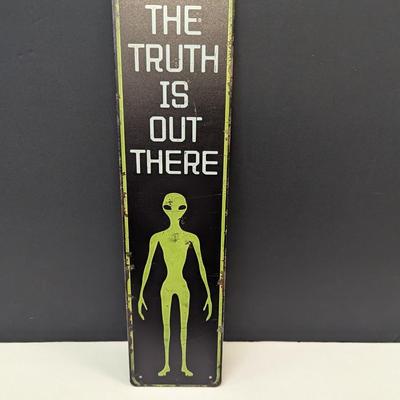 15 1/4" x 4" Metal Sign