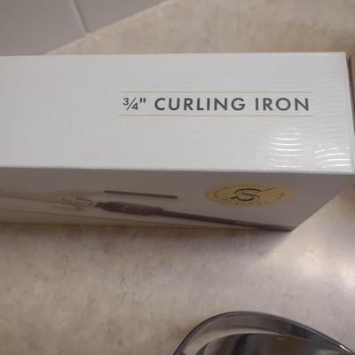 HOT TOOLS 3/4" CURLING IRON, PRO NAIL LAMP, MASSAGER AND MIRROR