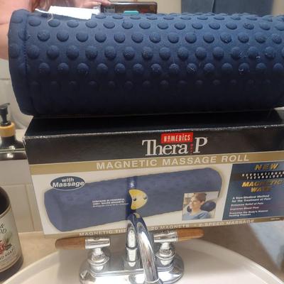 MAGNETIC MASSAGE ROLL AND A VARIETY OF BATHROOM ITEMS