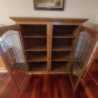 2 DOOR DISPLAY CABINET