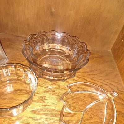CRYSTAL AND GLASS SERVING PIECES PLUS A HEN ON NEST & GRAVY BOAT