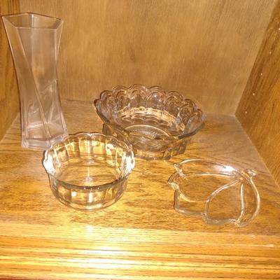 CRYSTAL AND GLASS SERVING PIECES PLUS A HEN ON NEST & GRAVY BOAT
