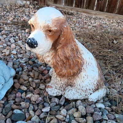 US FLAG ON POLE AND 3 RESIN TYPE YARD ART CRITTERS