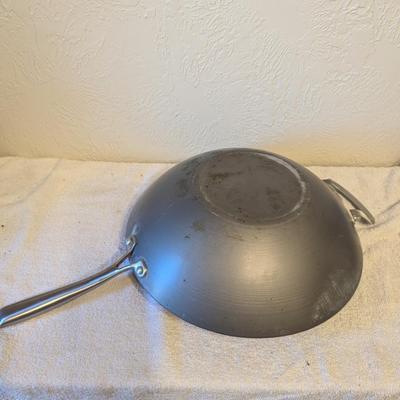 Sale Photo Thumbnail #180: 14 in wok style skillet fromk Noric Ware