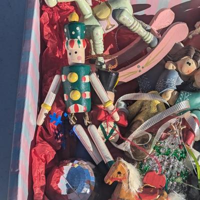 Sale Photo Thumbnail #280: various ornaments