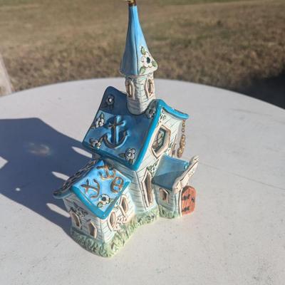 Sale Photo Thumbnail #284: Tealight candle holder- church