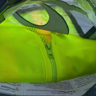 Sale Photo Thumbnail #349: Radware High visibility vest size M