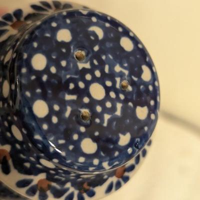 Sale Photo Thumbnail #417: set of porcelain salt and pepper shakers made in Poland