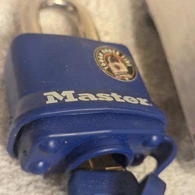 Sale Photo Thumbnail #435: lot of 3 padlocks