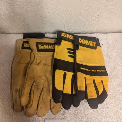 Sale Photo Thumbnail #440: bundle of gloves