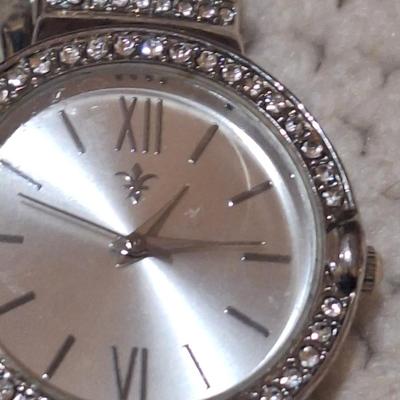 Sale Photo Thumbnail #569: none have working batteries, some may have damage, see all photos.