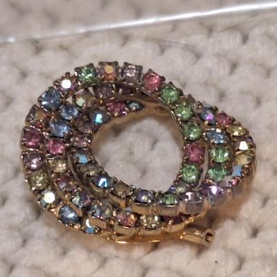 Sale Photo Thumbnail #615: vintage brooches