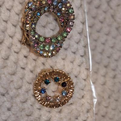 Sale Photo Thumbnail #614: vintage brooches