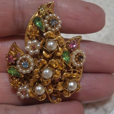 Sale Photo Thumbnail #625: vintage art brooch