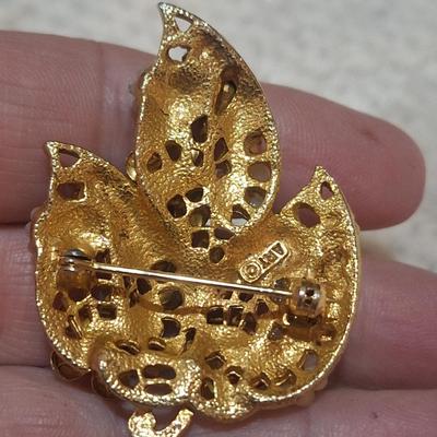 Sale Photo Thumbnail #626: vintage art brooch