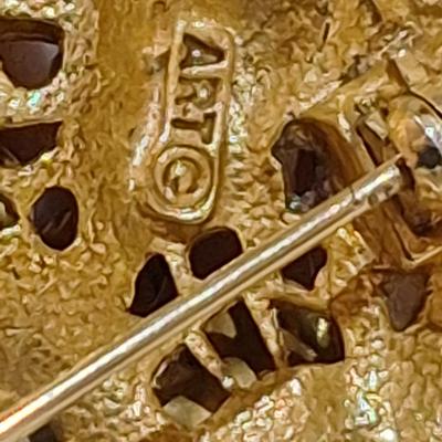 Sale Photo Thumbnail #624: vintage art brooch