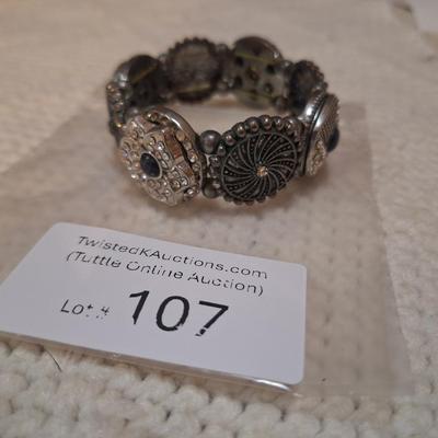 Sale Photo Thumbnail #628: bracelet