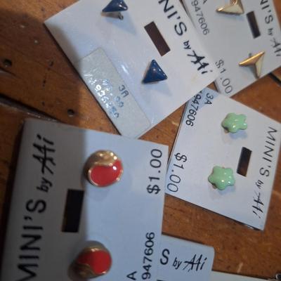 Sale Photo Thumbnail #690: earrings