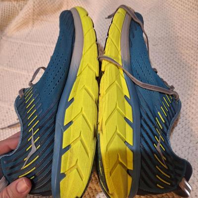 Sale Photo Thumbnail #781: Red or maroon or crimson tote with matching zipper bag