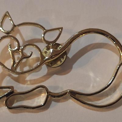 Sale Photo Thumbnail #907: cat pin  and round brooch