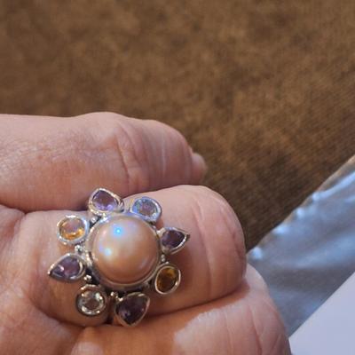 Sale Photo Thumbnail #929: Ring size 8