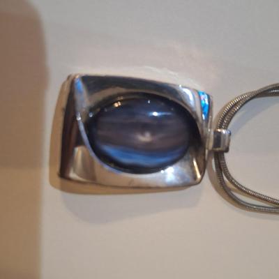 Sale Photo Thumbnail #945: necklace with amber colored stone