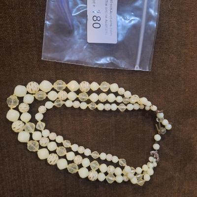 Sale Photo Thumbnail #977: does not react to uv light.