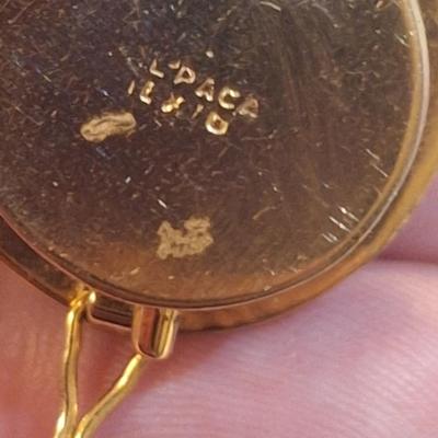 Sale Photo Thumbnail #1033: snuff box or pill box and necklace