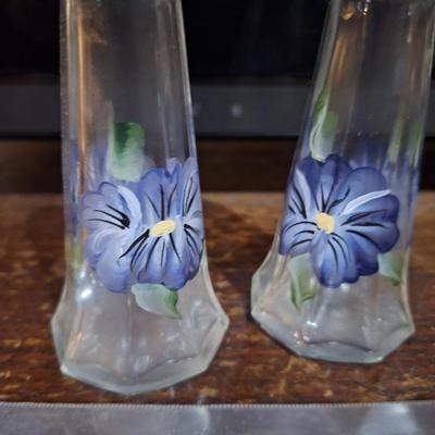 Sale Photo Thumbnail #1046: painted salt and pepper shakers