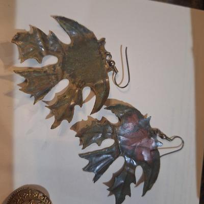 Sale Photo Thumbnail #1066: 3 pair earrings