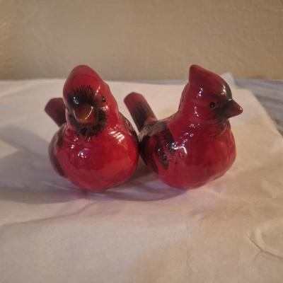 Sale Photo Thumbnail #1120: cardinal salt and pepper shakers