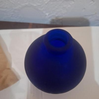 Sale Photo Thumbnail #1147: Vintage frosted cobalt blue satin glass perfume bottle with hummingbird glass stopper