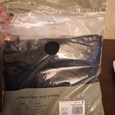 Sale Photo Thumbnail #1160: the package is for 4 but one is missing, package is open