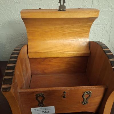 Sale Photo Thumbnail #1251: wooden box