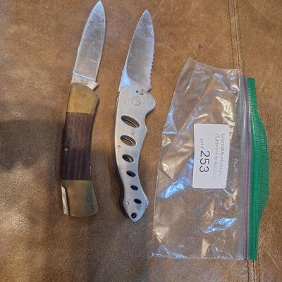 Sale Photo Thumbnail #1299: Two knives