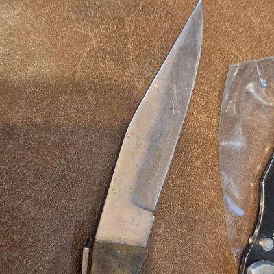 Sale Photo Thumbnail #1307: Two knives