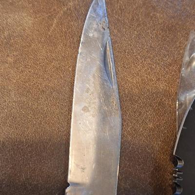 Sale Photo Thumbnail #1310: Two knives