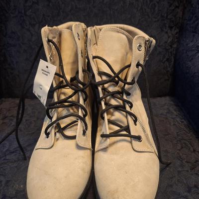 Sale Photo Thumbnail #1372: still have the tags on them