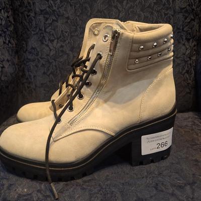 Sale Photo Thumbnail #1365: still have the tags on them