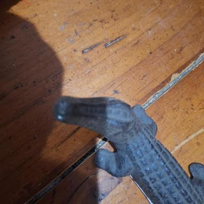 Sale Photo Thumbnail #1430: Cast Iron alligator