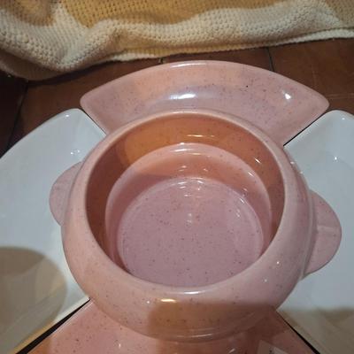 Sale Photo Thumbnail #1448: this is for the center bowl with lid and the 4 side dishes, all are in great shape but a few of the dishes have very small chips on inside corners which are not visible when using set up.