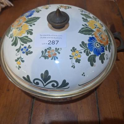 Sale Photo Thumbnail #1473: this is the 2 inch tall pot with lid.