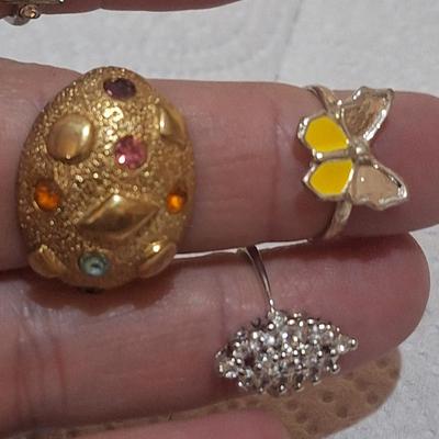 Sale Photo Thumbnail #1513: bundle of rings, all costume