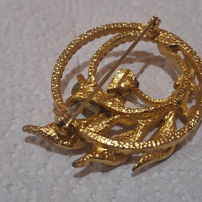 Sale Photo Thumbnail #1530: vintage brooch