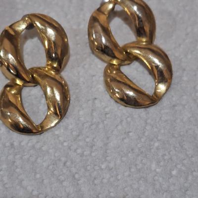 Sale Photo Thumbnail #1542: gold tone but not gold