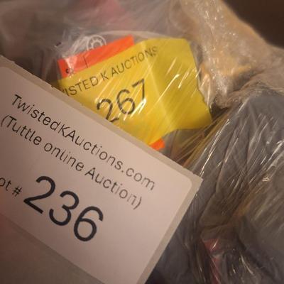 Sale Photo Thumbnail #1215: hotwheels and other small cars