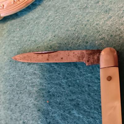 WORKING HAMILTON 10K GOLD FILLED POCKET WATCH WITH CHAIN AND POCKET KNIFE