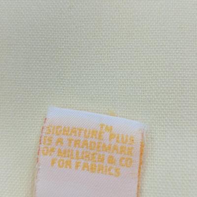 22 - 72" x 72" Table Cloths Signature Plus By Milliken