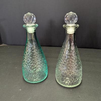 Decorated Hammered Glass Bottles With Stoppers